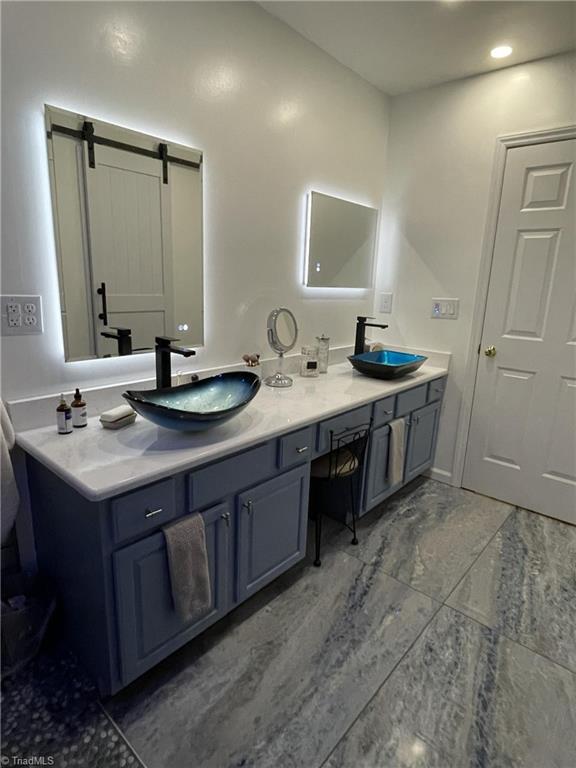 1233 Salem Crossing Road