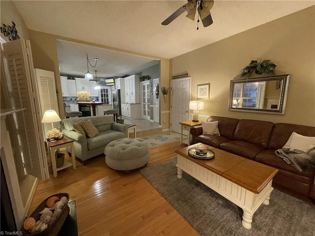 1233 Salem Crossing Road