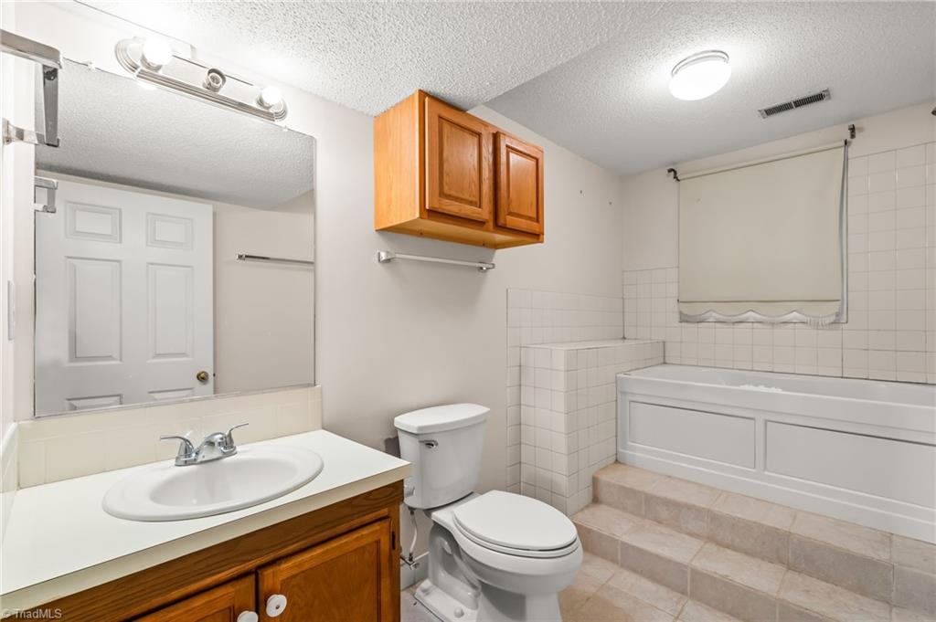 5127 Ramillie Run, Winston-Salem