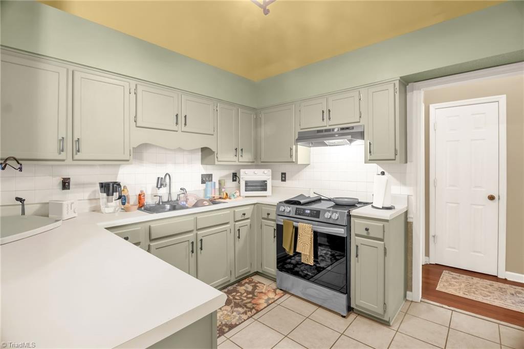 1505 Fiddlers Knoll Drive