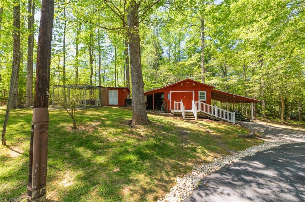 3133 NC HIGHWAY 49 S