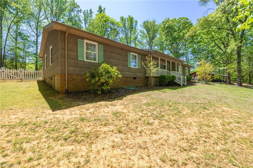 3133 NC HIGHWAY 49 S