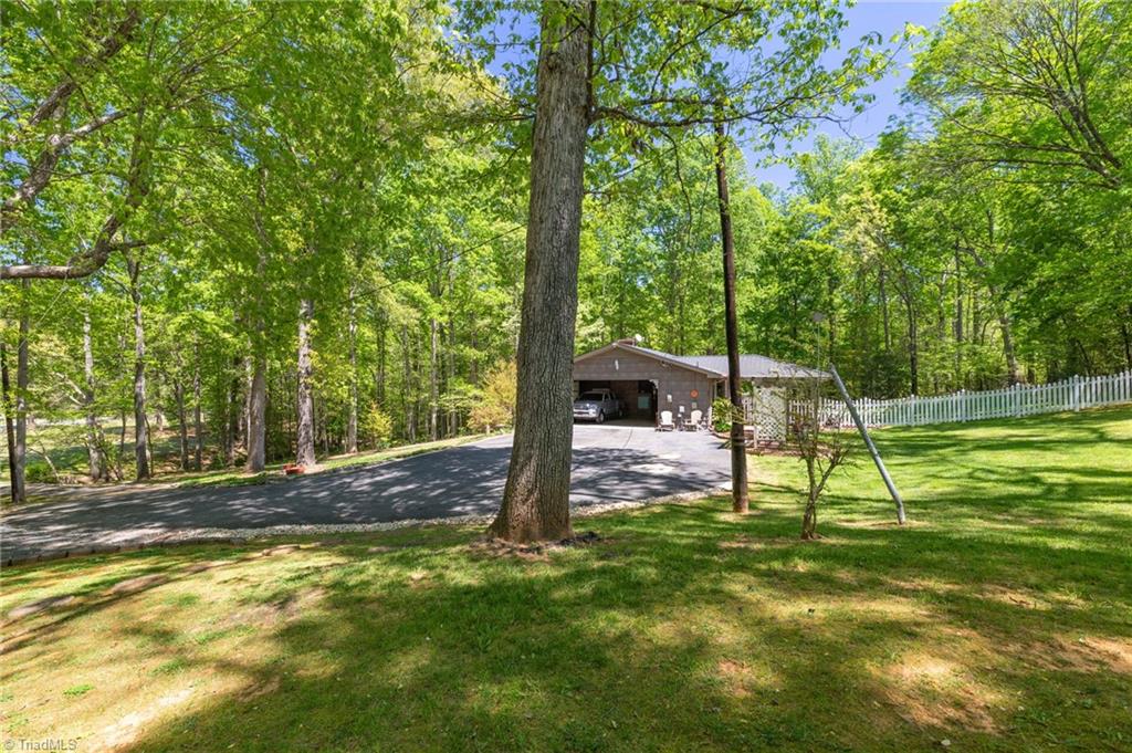 3133 NC HIGHWAY 49 S