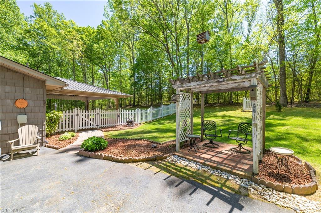3133 NC HIGHWAY 49 S