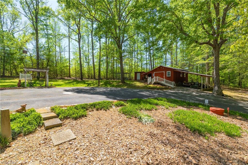 3133 NC HIGHWAY 49 S