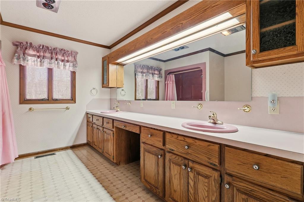 8015 E US Highway 64