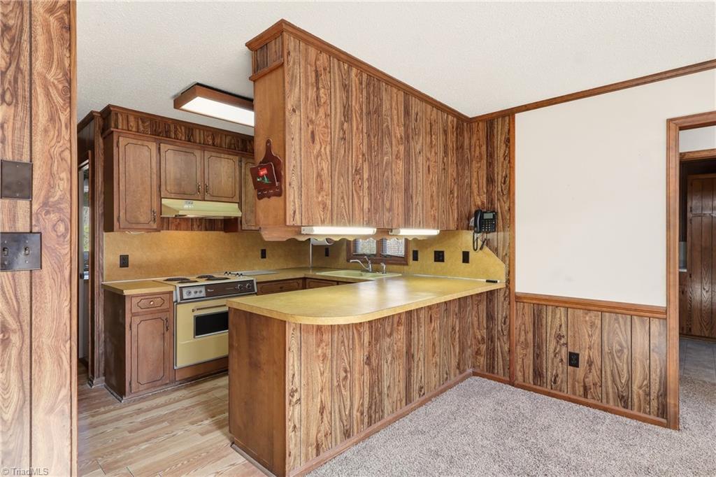 8015 E US Highway 64