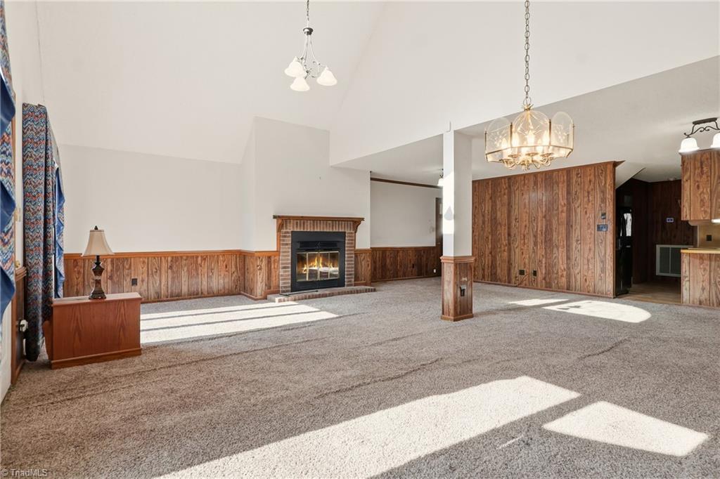 8015 E US Highway 64