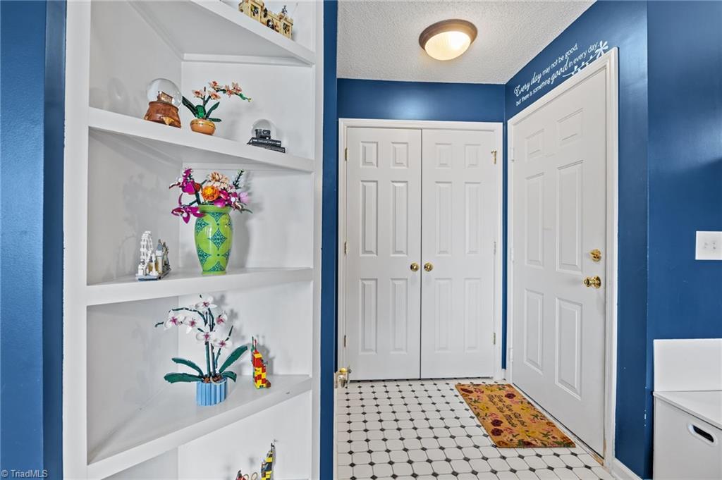 6121 Hedgecock Circle Unit 2C