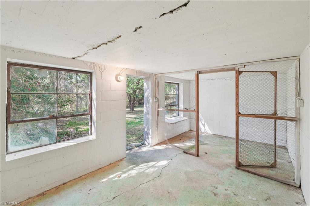 907 Sunset Drive