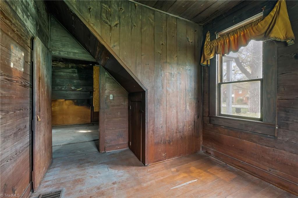 606 E Springfield Road