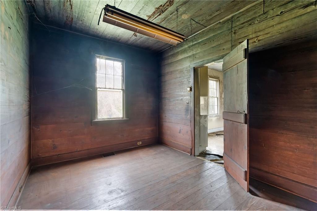 606 E Springfield Road