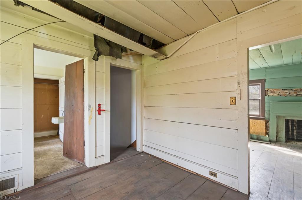 606 E Springfield Road