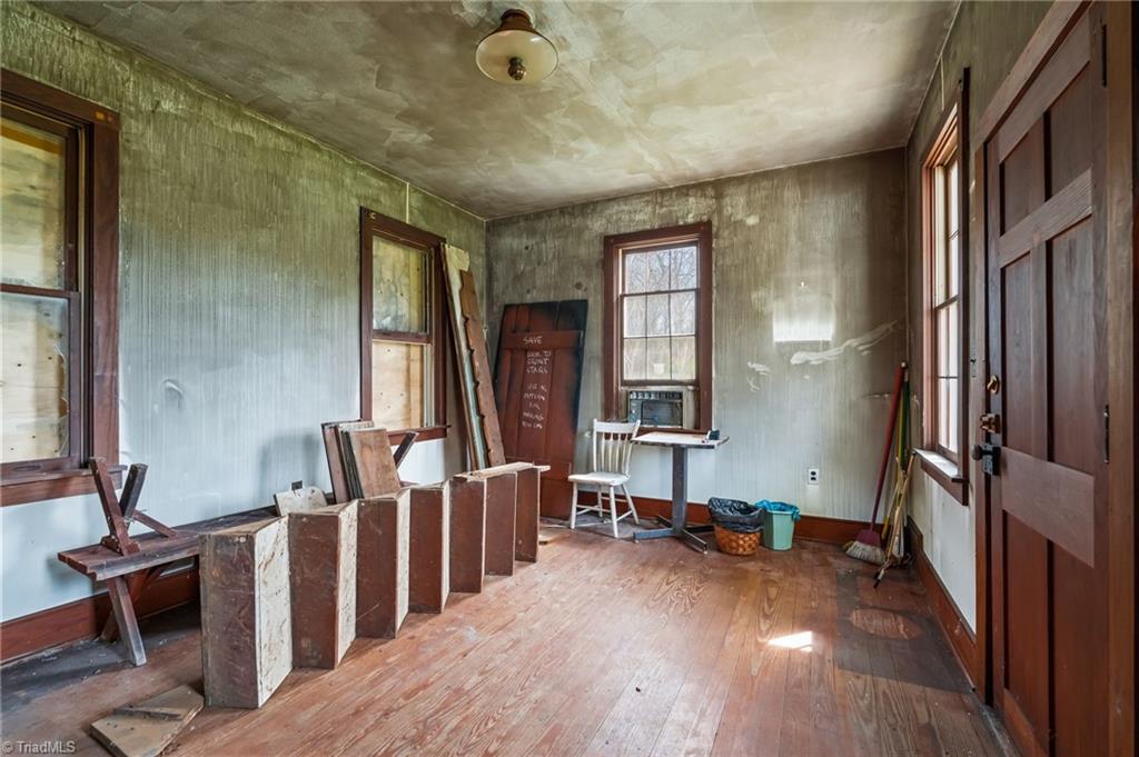 606 E Springfield Road