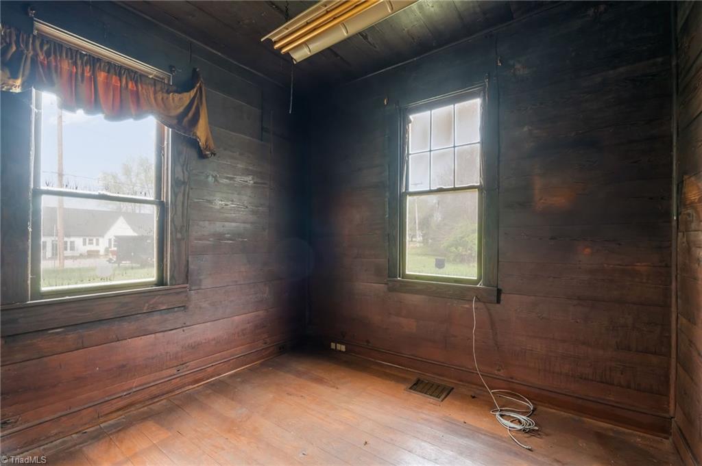 606 E Springfield Road