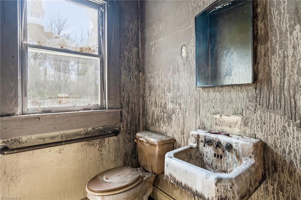 606 E Springfield Road