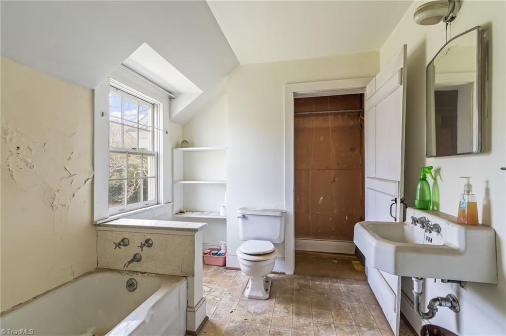 606 E Springfield Road