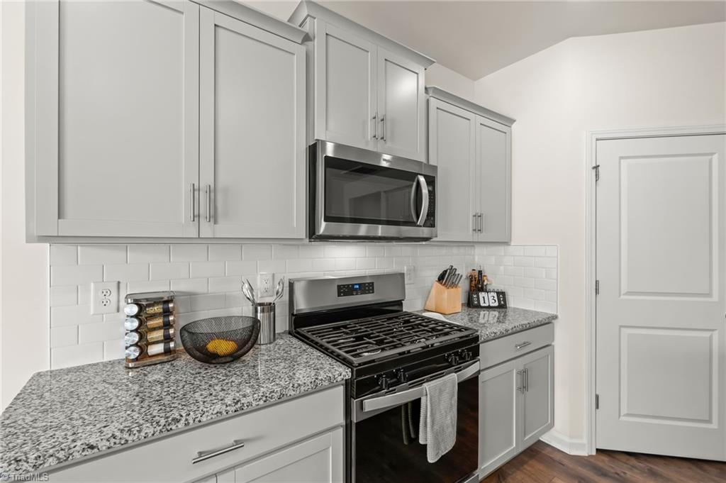 3216 Highlander Point