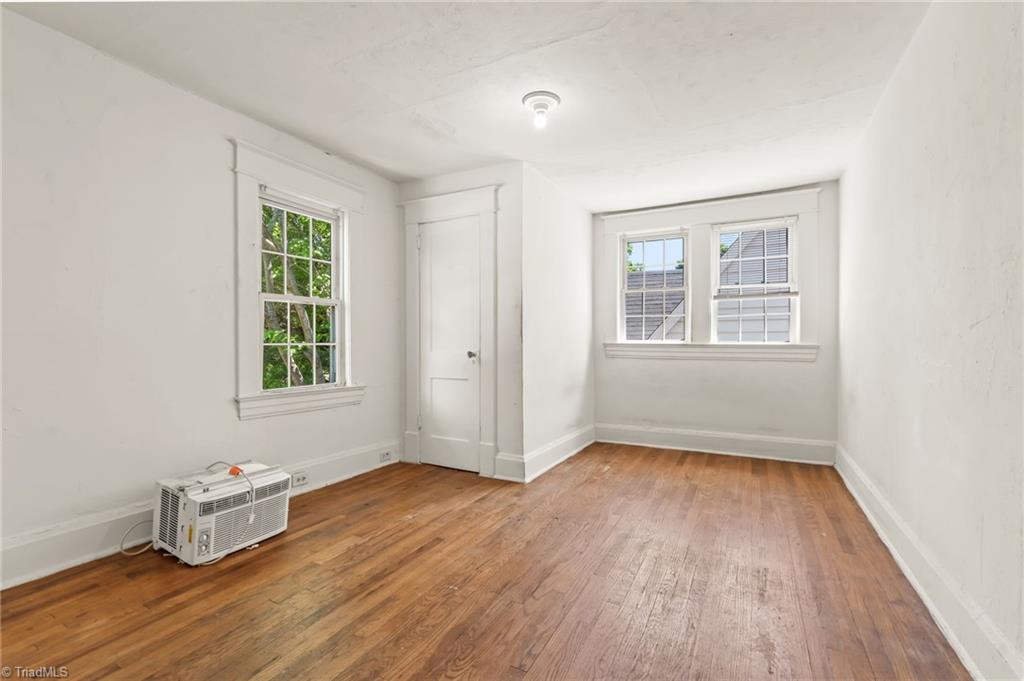 611 W Lexington Avenue