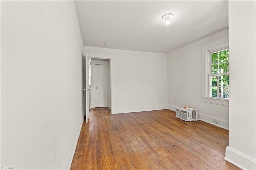 611 W Lexington Avenue