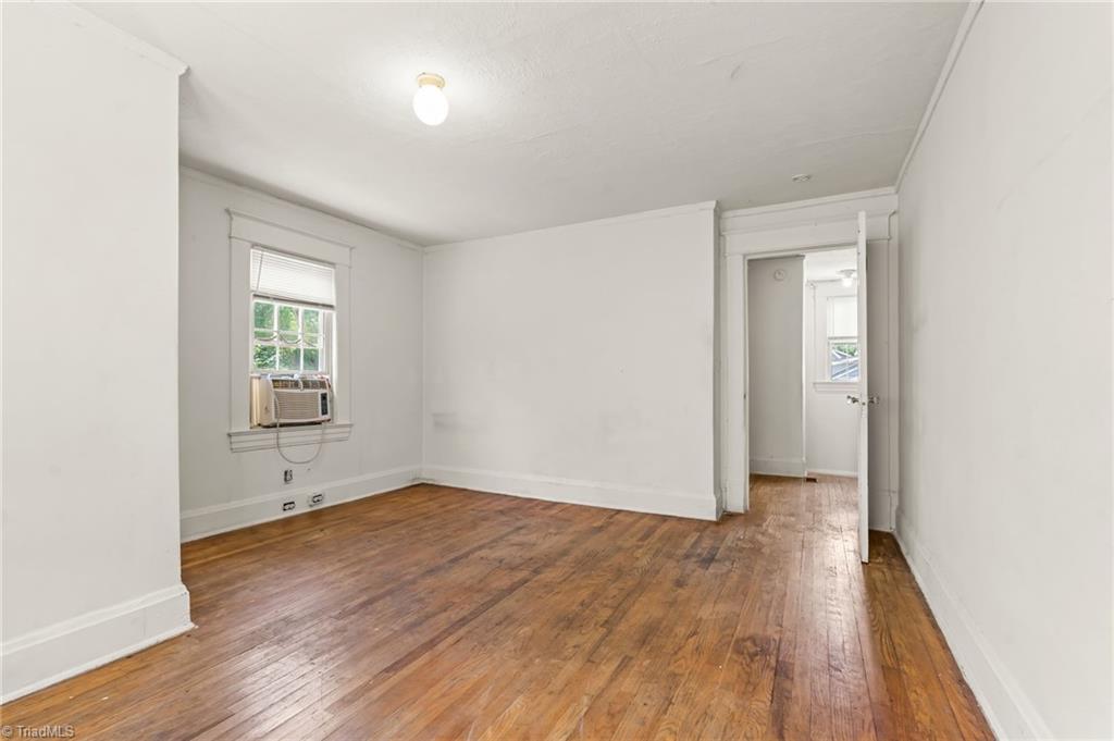 611 W Lexington Avenue
