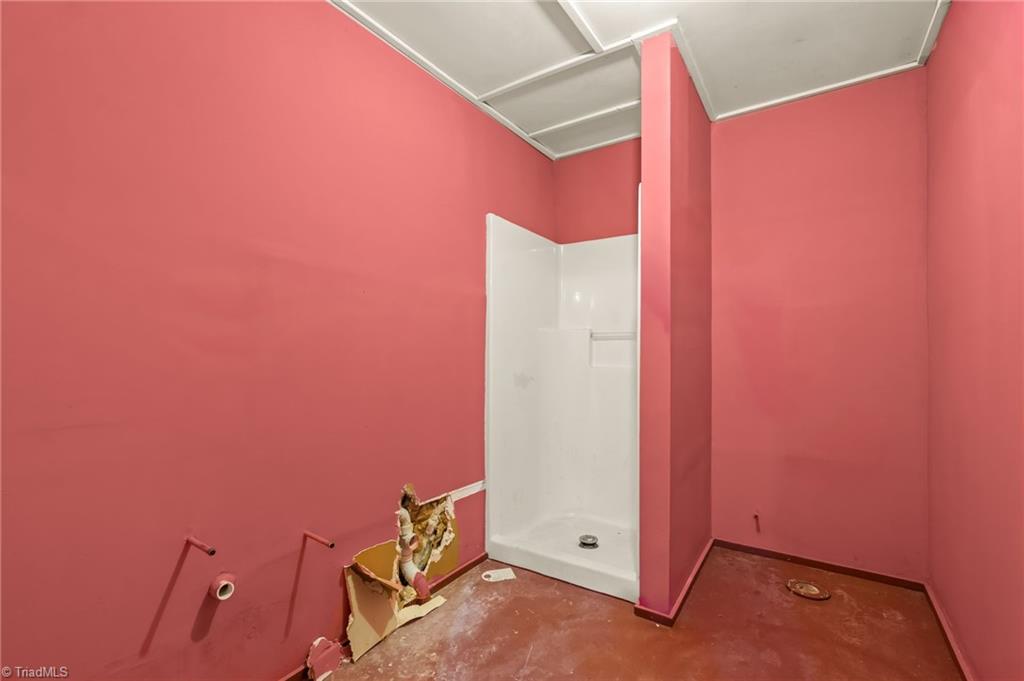 808 Arnold Road