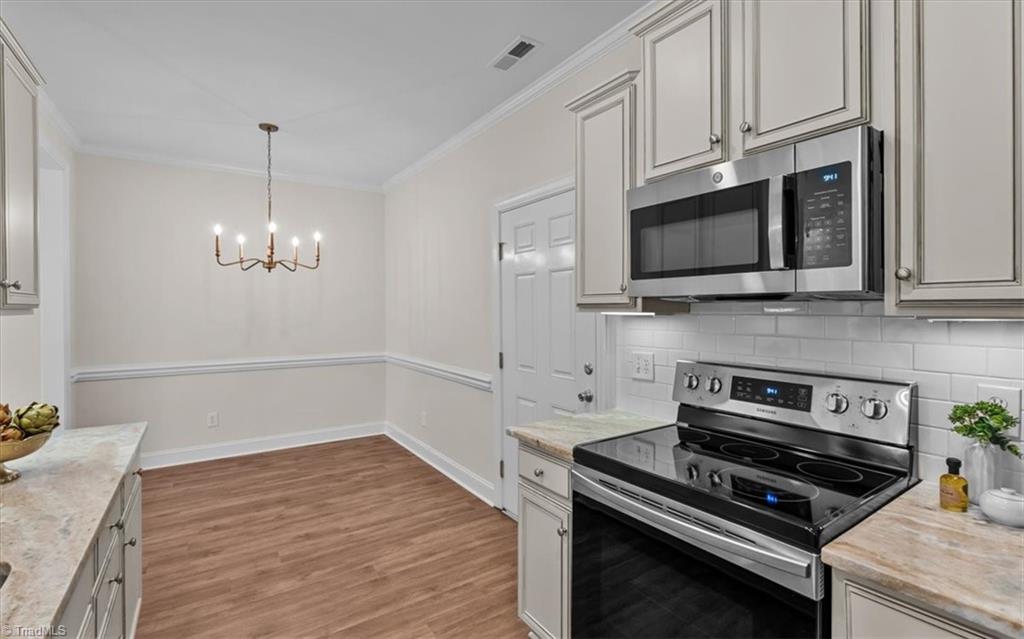 1055 Saint Michaels Lane