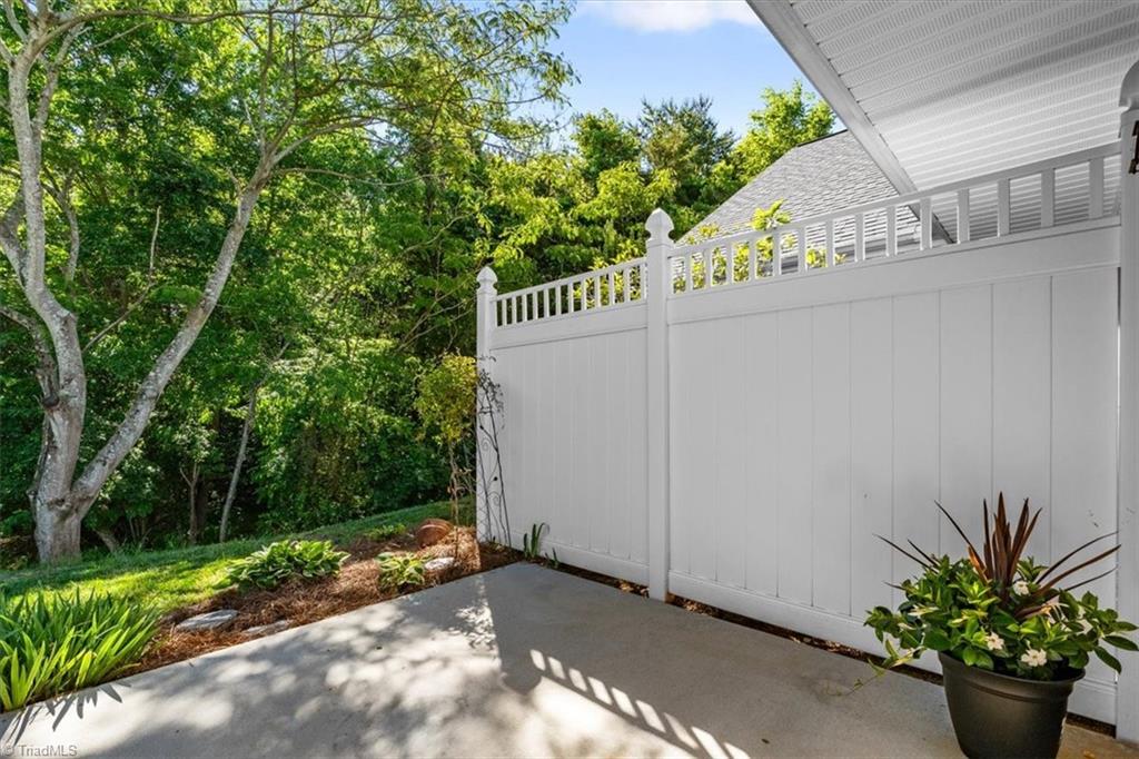1055 Saint Michaels Lane