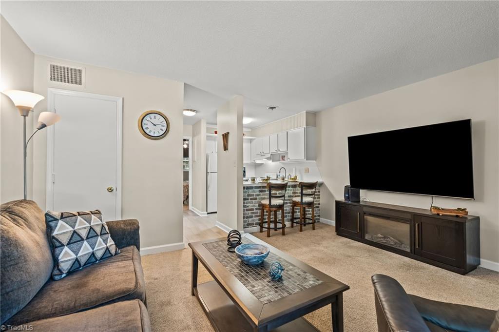 1107 Robin Hood Road # B