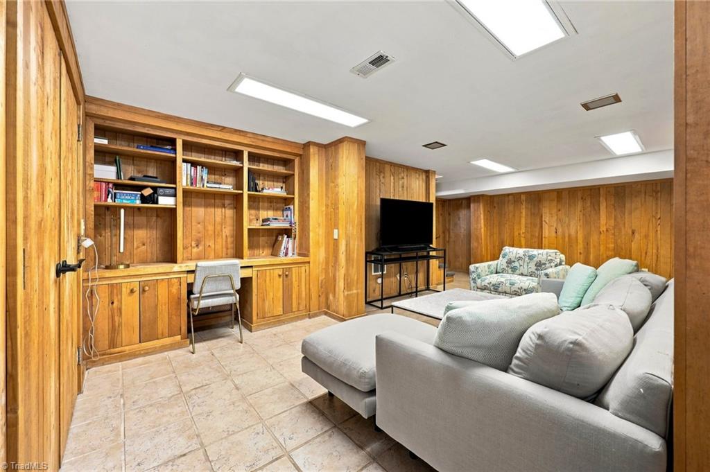 708 Florham Drive