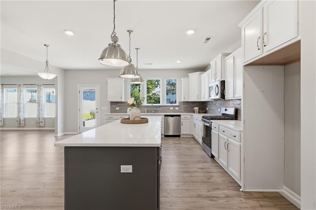 2404 Dukes Hollow Court