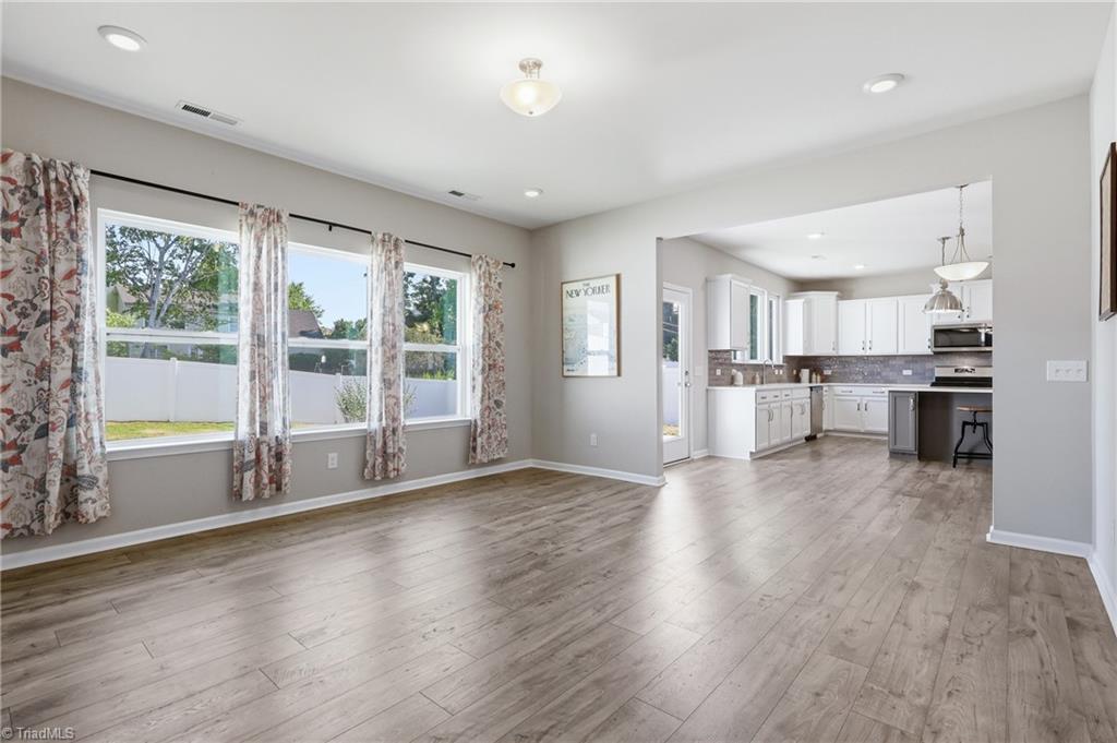 2404 Dukes Hollow Court