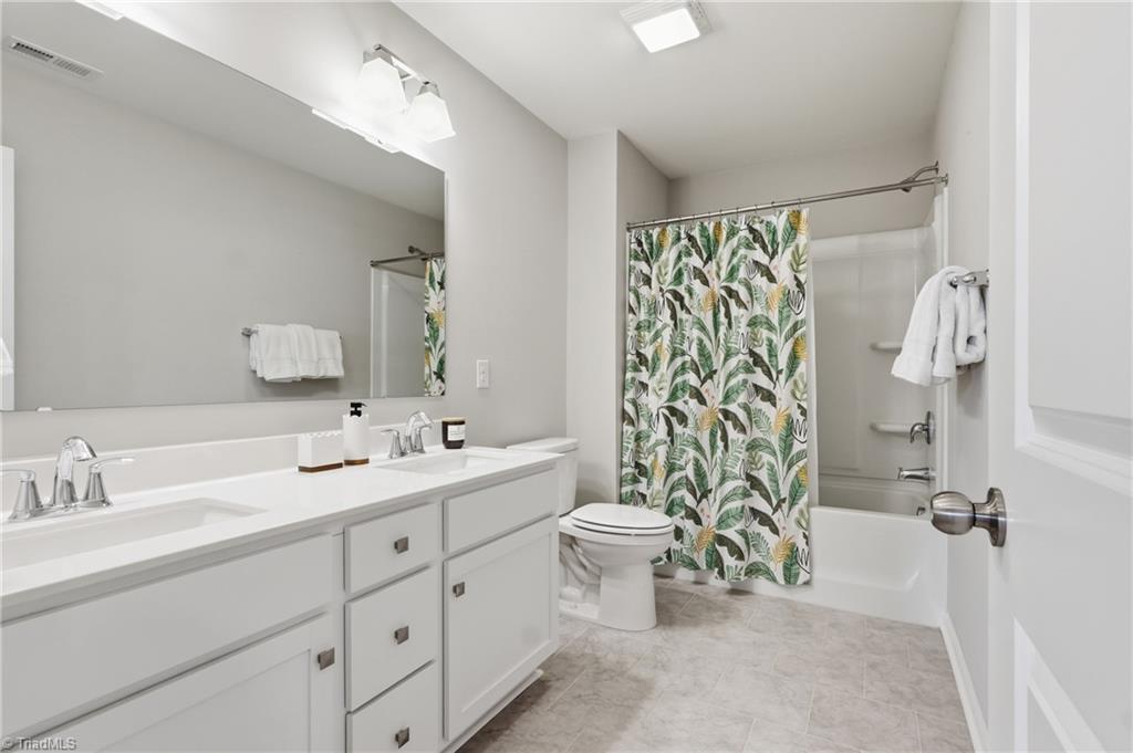 2404 Dukes Hollow Court