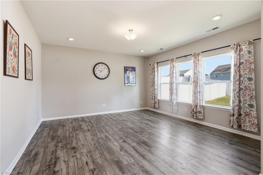 2404 Dukes Hollow Court