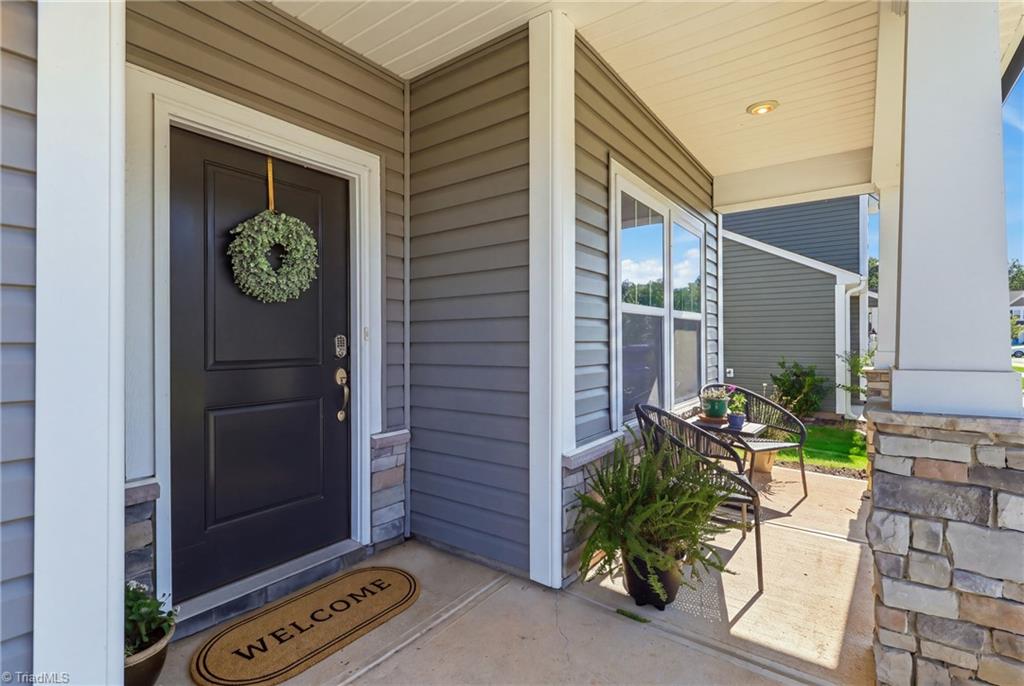 2404 Dukes Hollow Court