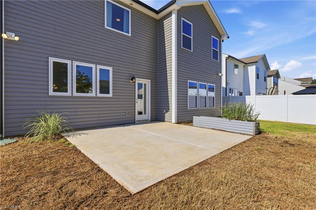 2404 Dukes Hollow Court