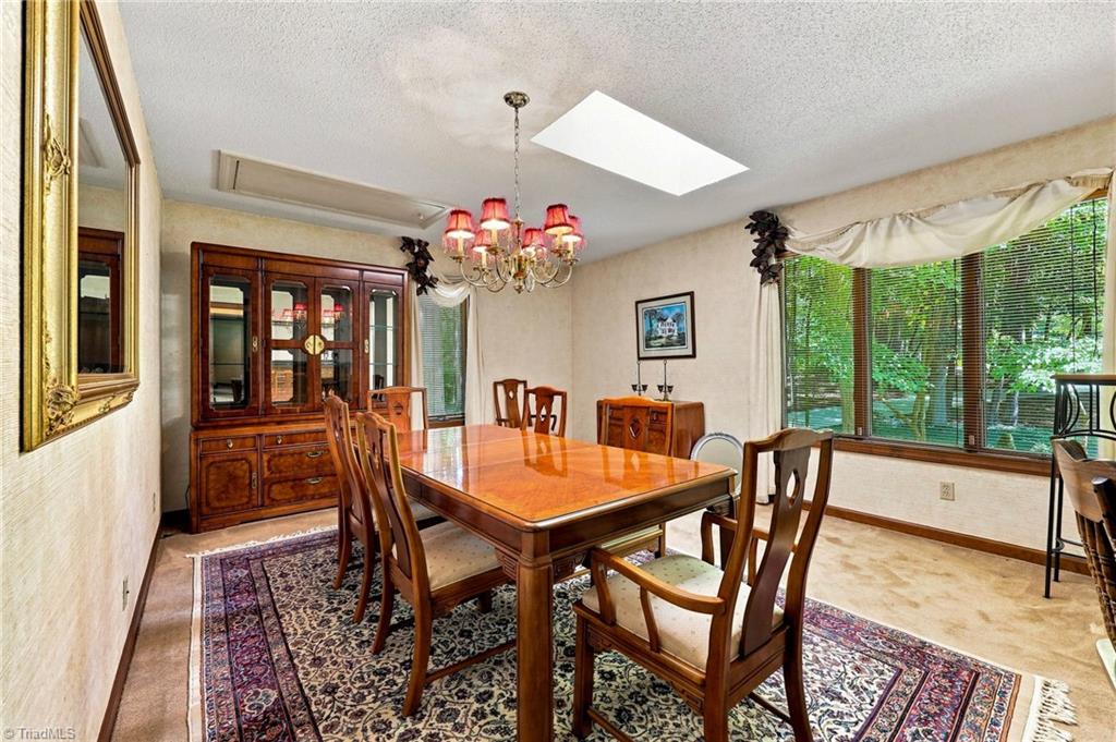 4401 Oakview Drive