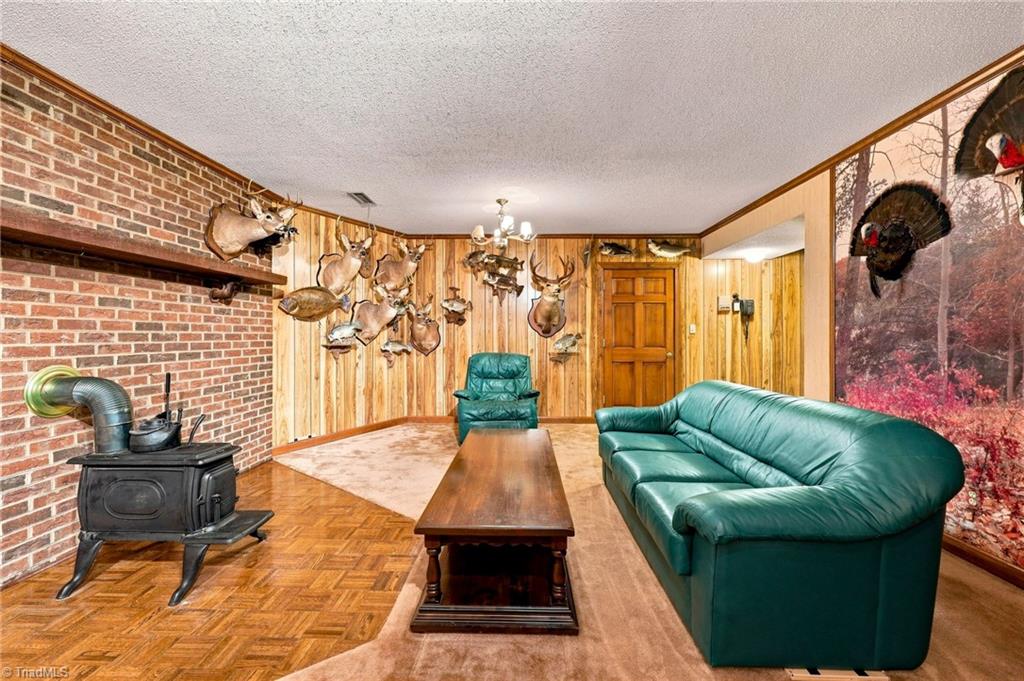 4401 Oakview Drive