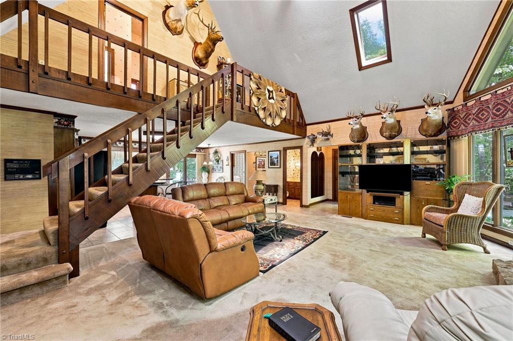 4401 Oakview Drive