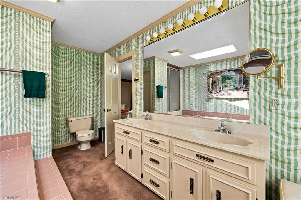 4401 Oakview Drive