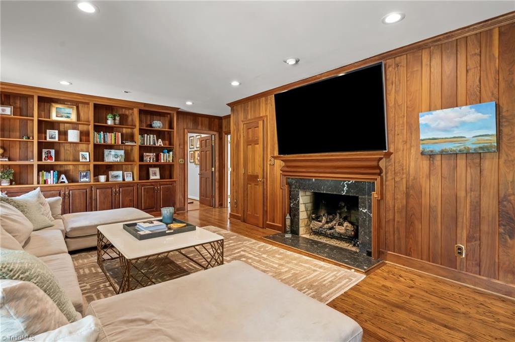1110 Forest Hill Drive