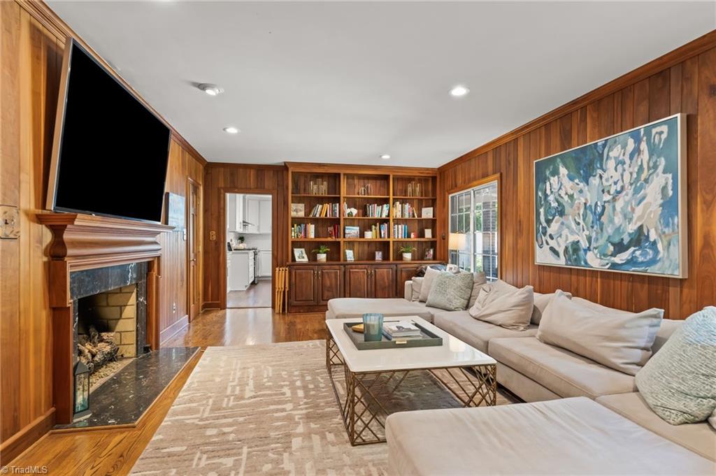 1110 Forest Hill Drive