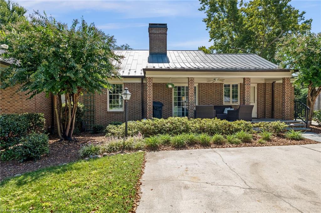 1110 Forest Hill Drive