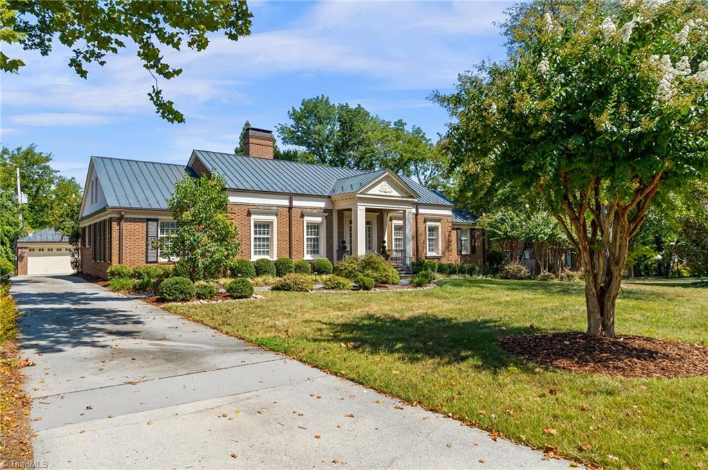 1110 Forest Hill Drive