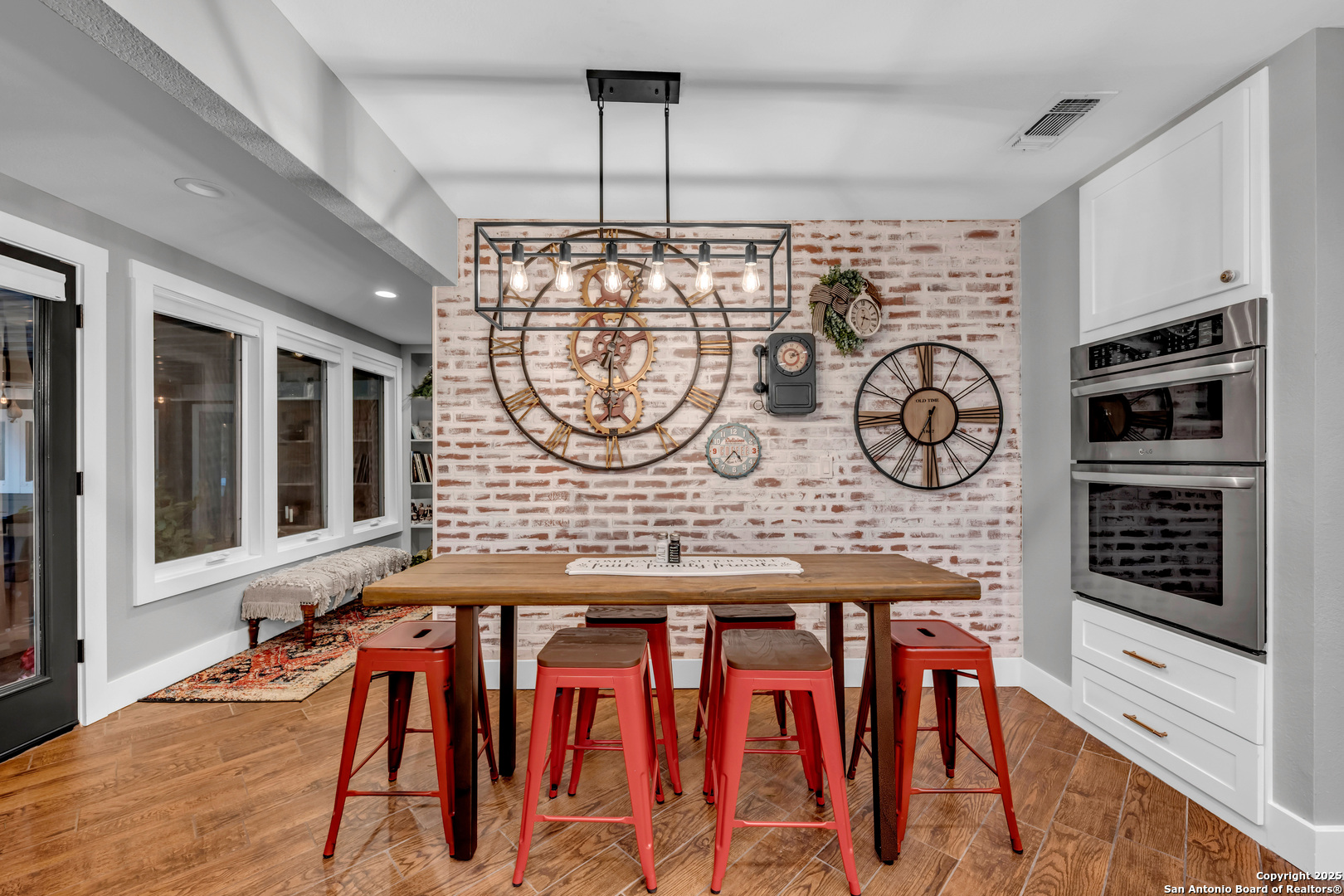 211 Elm Lodge Dr