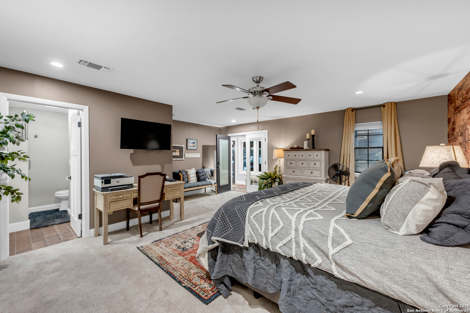 211 Elm Lodge Dr