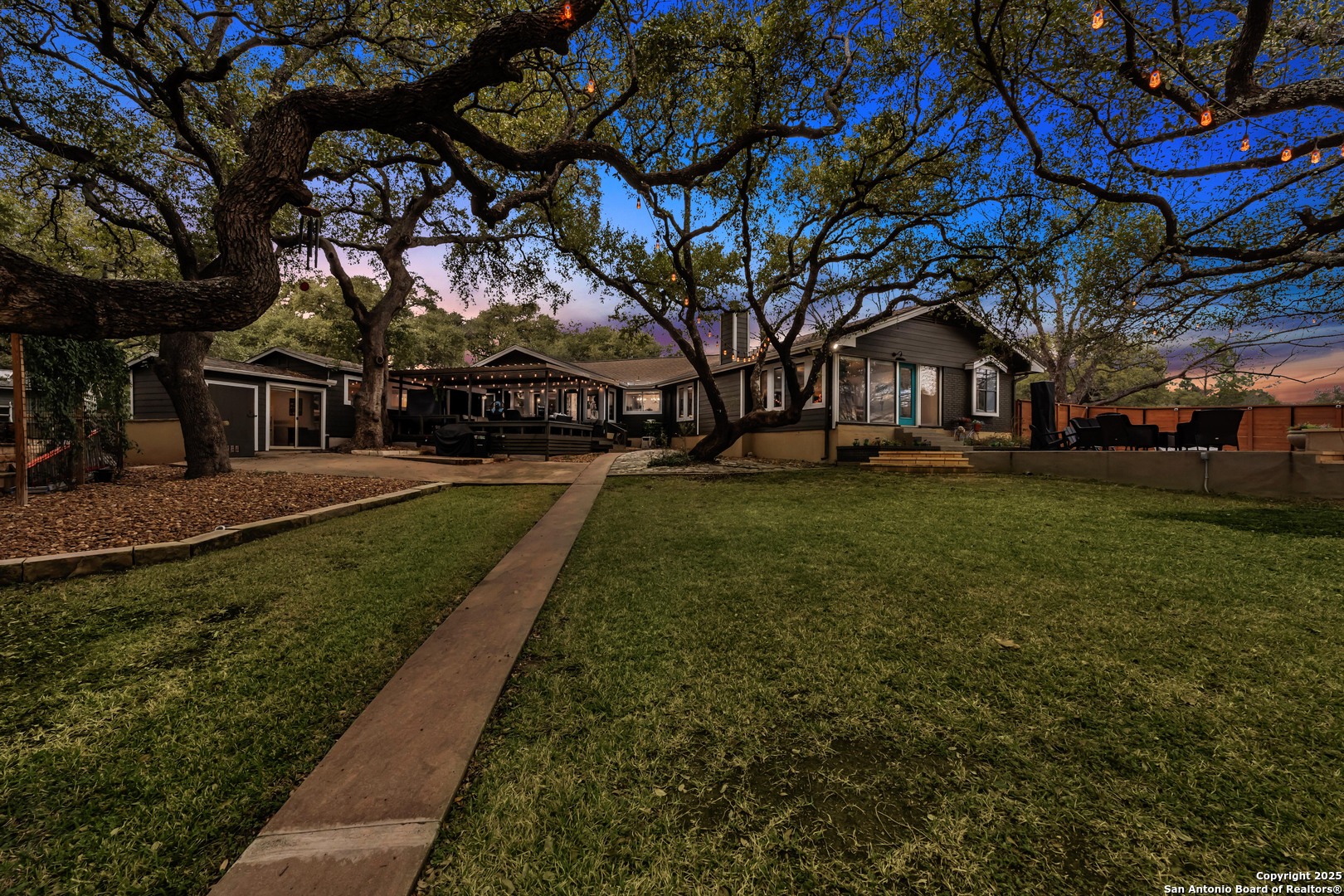 211 Elm Lodge Dr