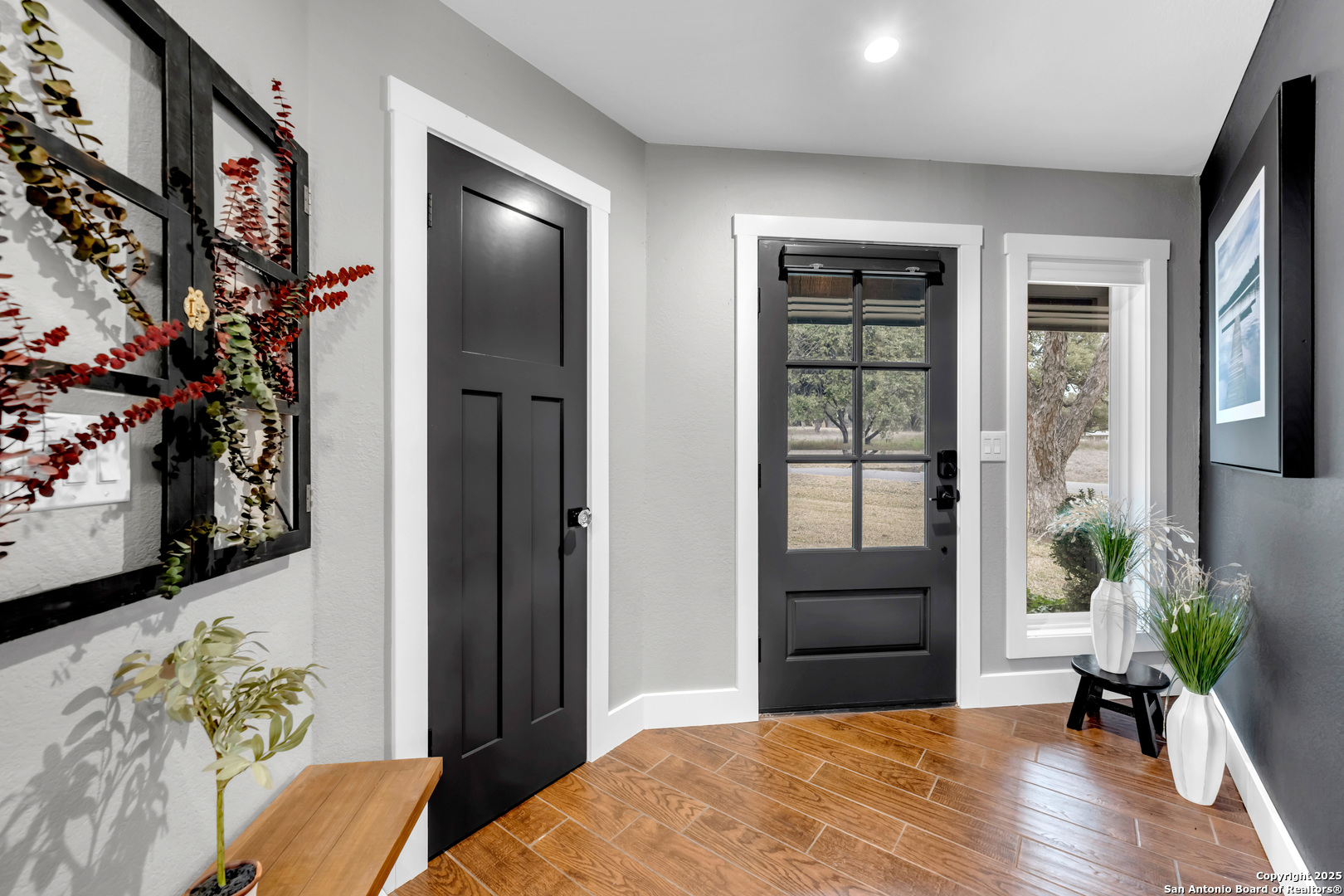 211 Elm Lodge Dr