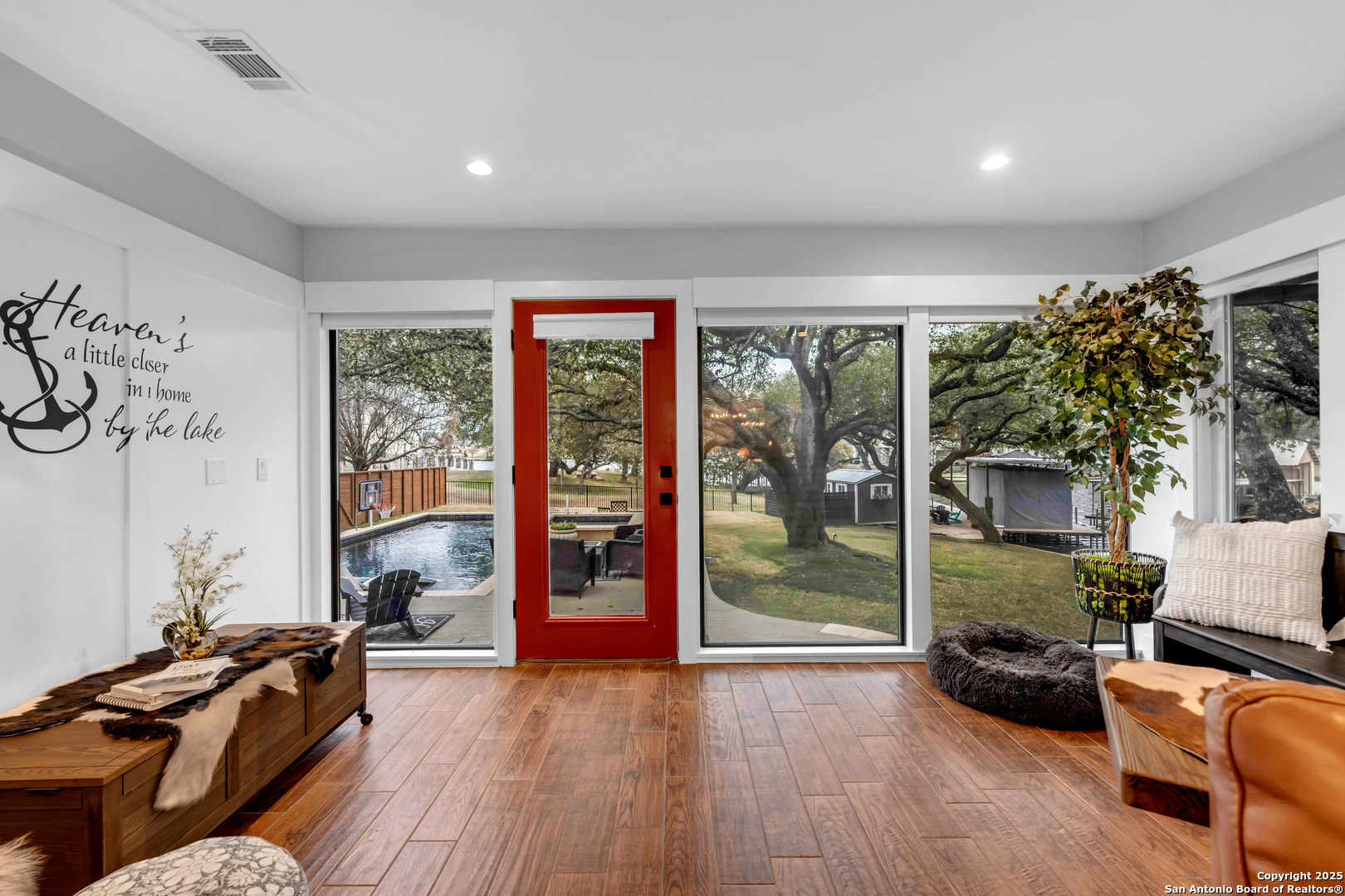 211 Elm Lodge Dr