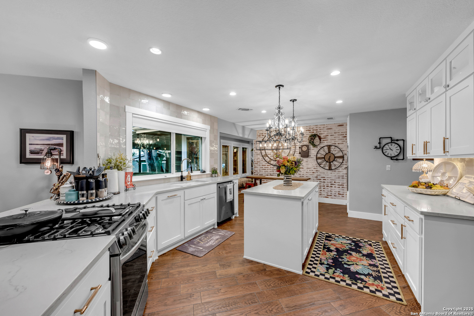 211 Elm Lodge Dr